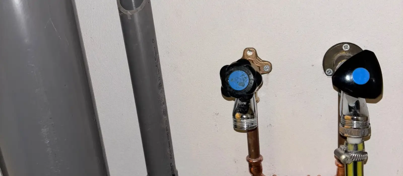 Aansluitkranen voor wasmachine en vaatwasser
